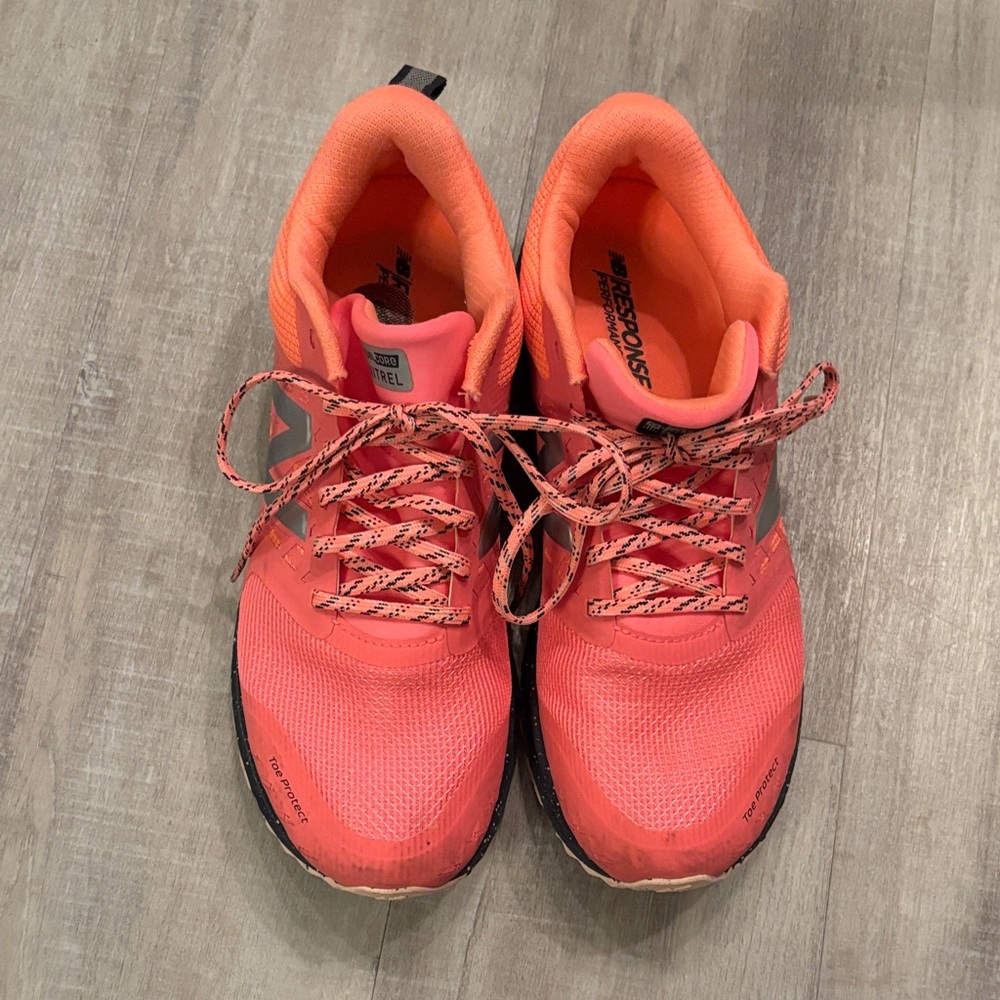 Womens New Balance Response 2.0
